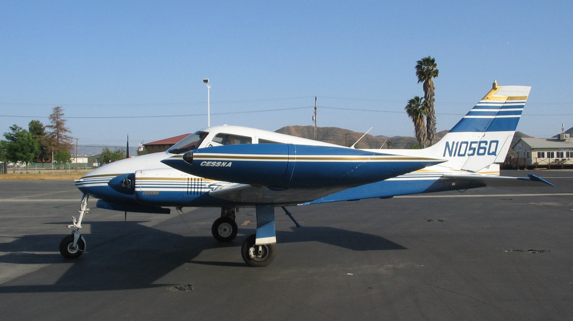 CESSNA 310